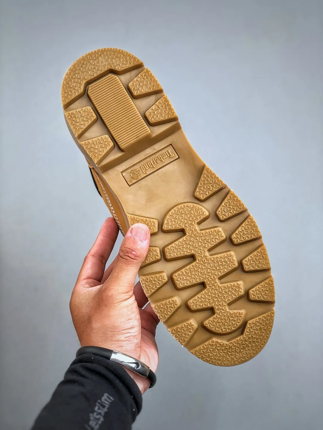 Local pick-up💰480 supports store delivery. New goods🚀#Timberland Timberland/Timberland classic model 25ss new low-top classic re-engineered brand new upgrade Guangdong factory quality original box original packaging The fabric is made of Italian 🇮🇹 frosted cowhide with anti-odor and anti-corrosion genuine leather latex insoles to give you a perfect wearing experience. The quality is exquisite and durable. A must-have for sportsmen. Specially designed to handle handsomeness. High-quality and first-class foot feel. Exclusive supply Size: 39-44 (one size larger)